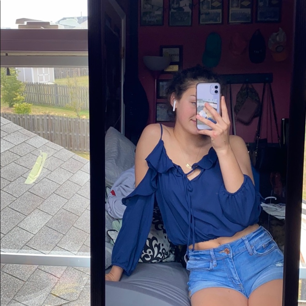 blue cropped off the shoulder / tank top shirt